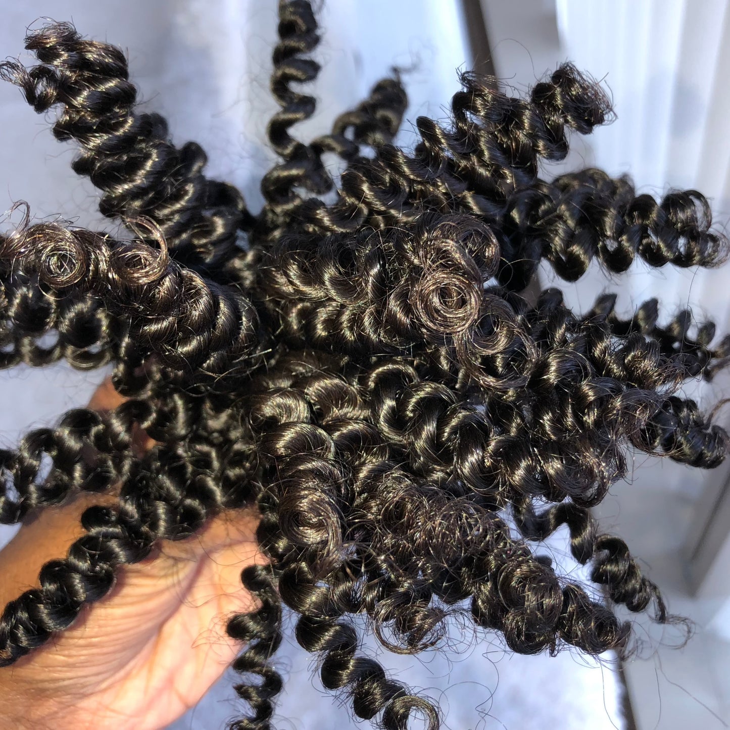 KINKY CURLY