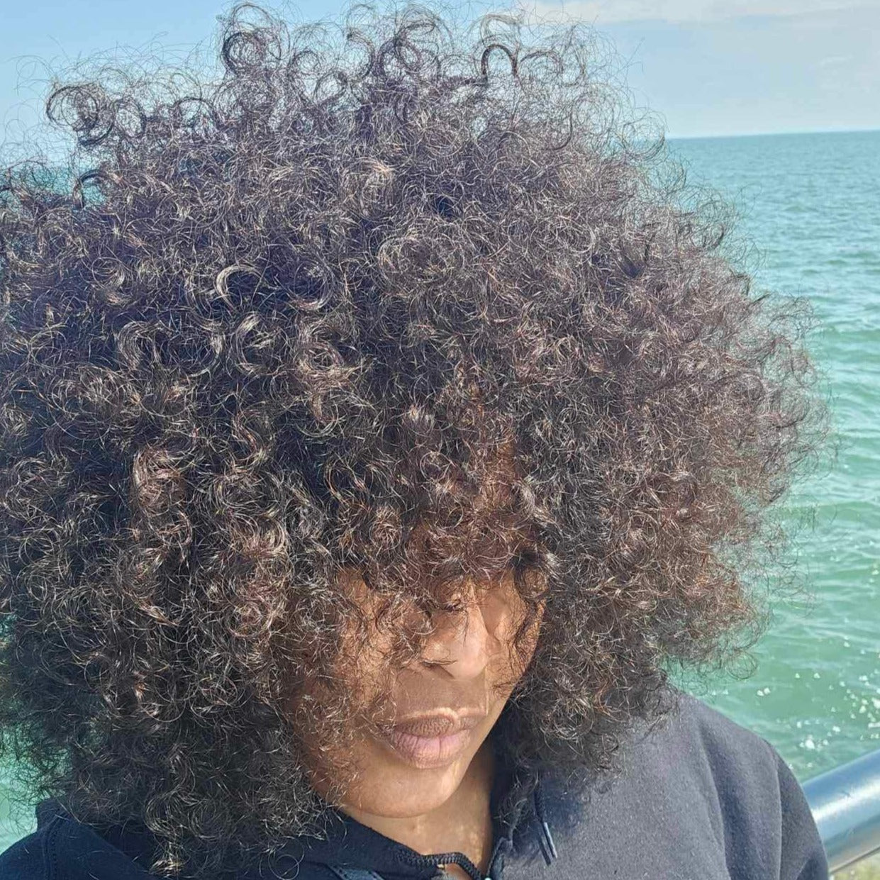 KINKY CURLY