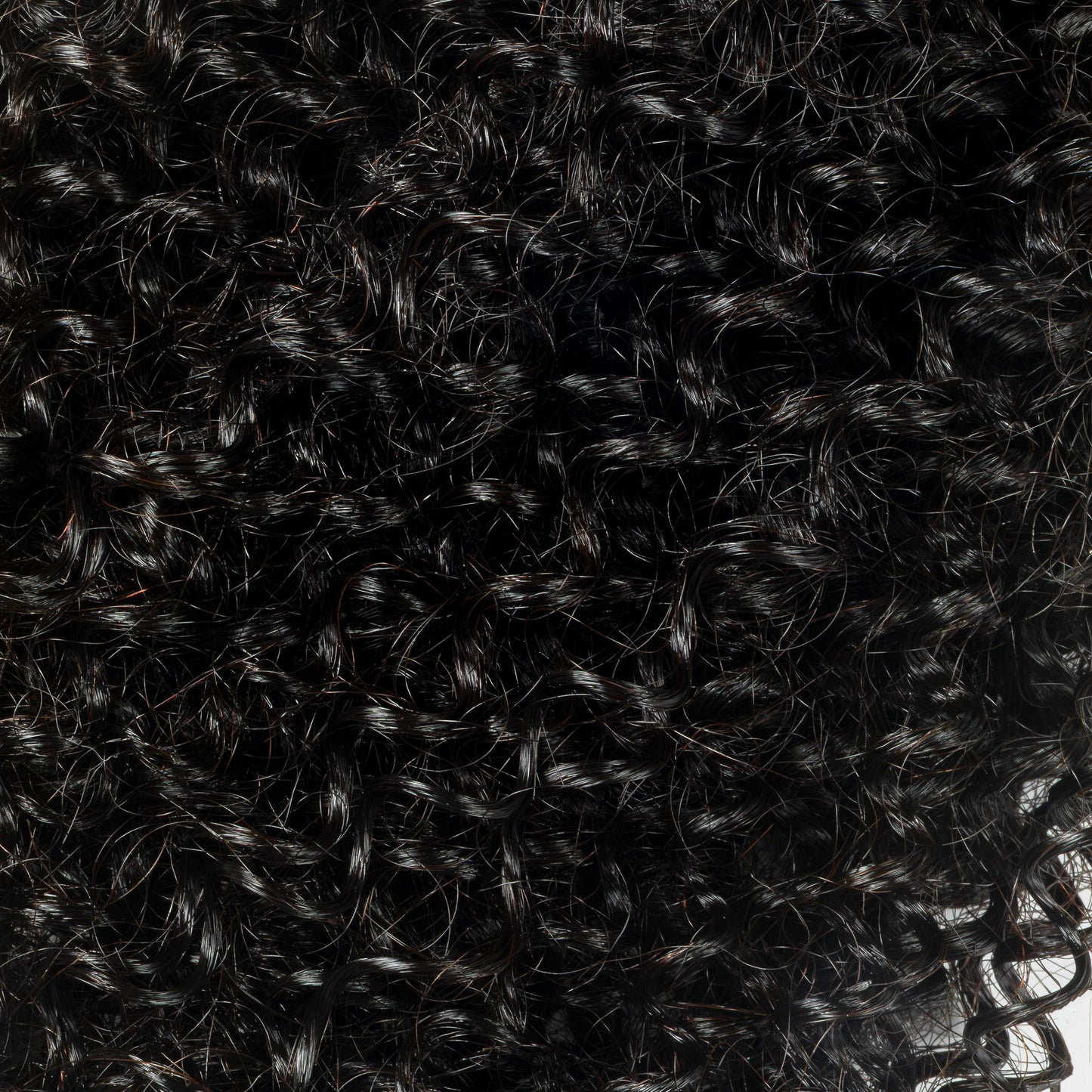 JAMAICAN CURLY BUNDLES